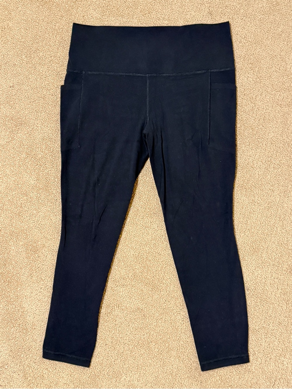 Athleta 7/8 Leggings w/ pockets!